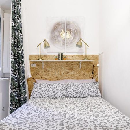 Pied-A-Terre Domusuite Rhome Colosseo Roma Exterior foto