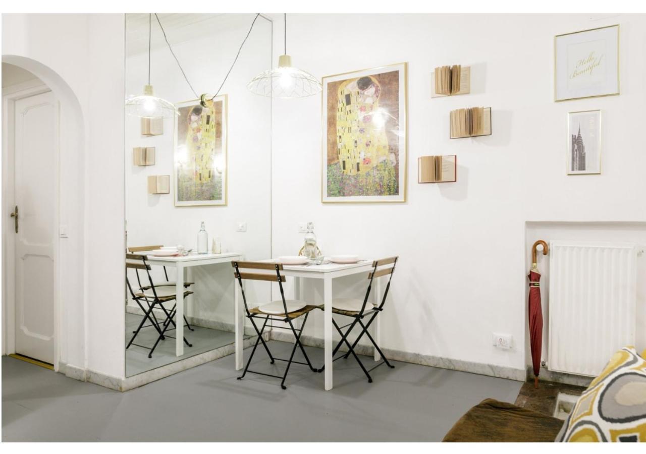 Pied-A-Terre Domusuite Rhome Colosseo Roma Exterior foto